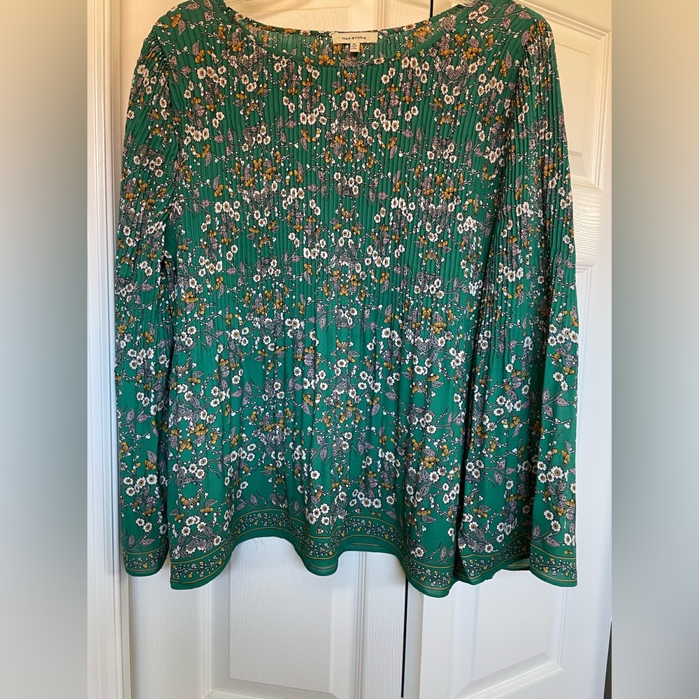 Max Studio Green Floral Blouse
